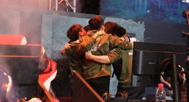 英雄池的深度考验：100T 的奇特阵容选择能否再次奏效？